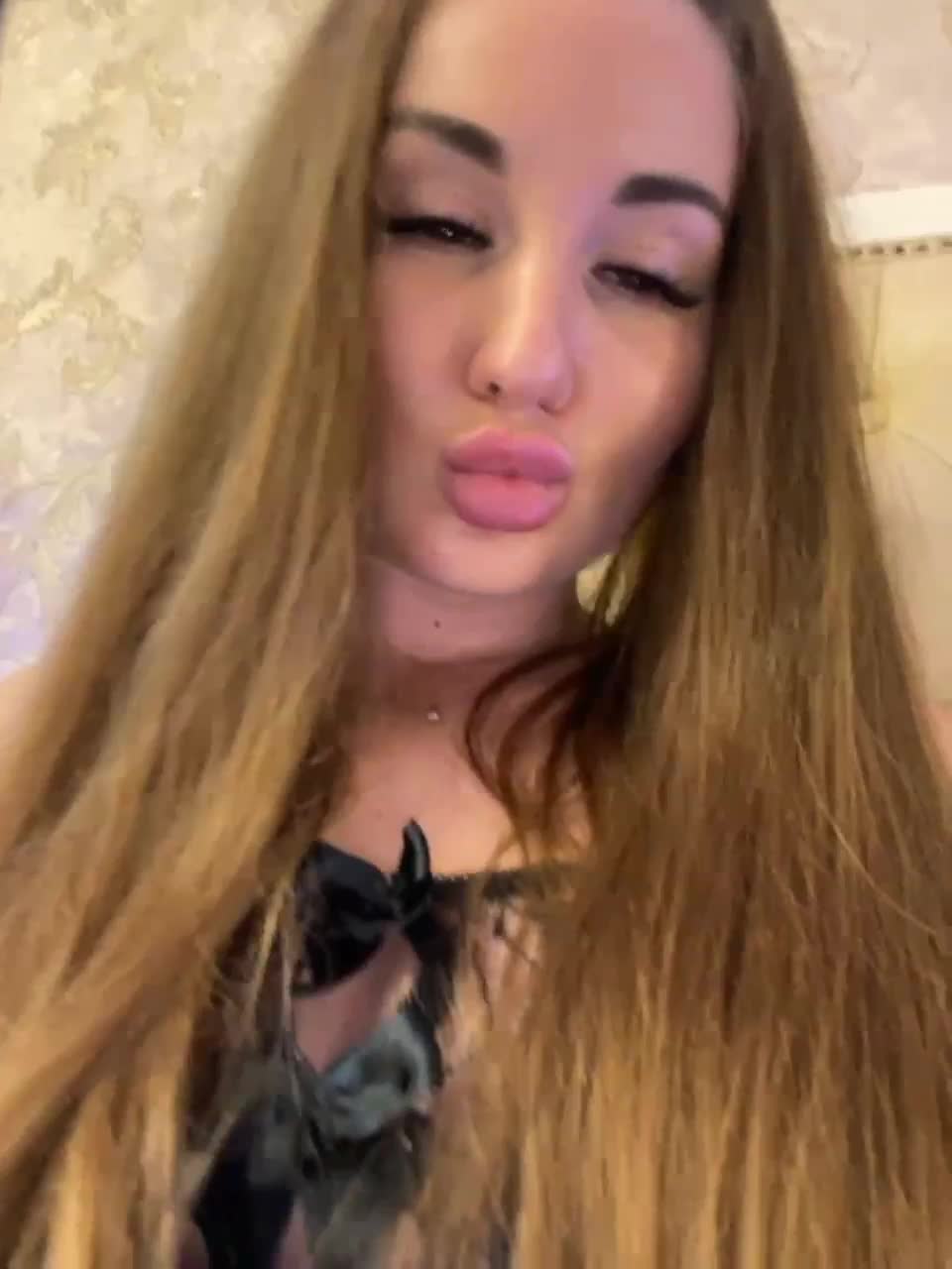 View or download file vishenka7777 on 2023-10-14 from bongacams