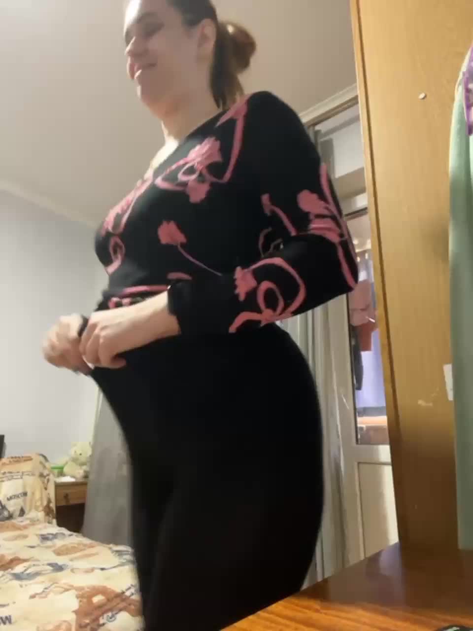 View or download file medsestrichkalive on 2023-10-17 from bongacams