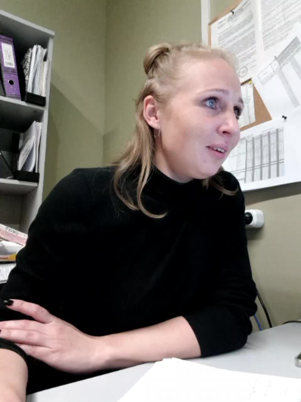 View or download file vaiola on 2023-10-17 from bongacams