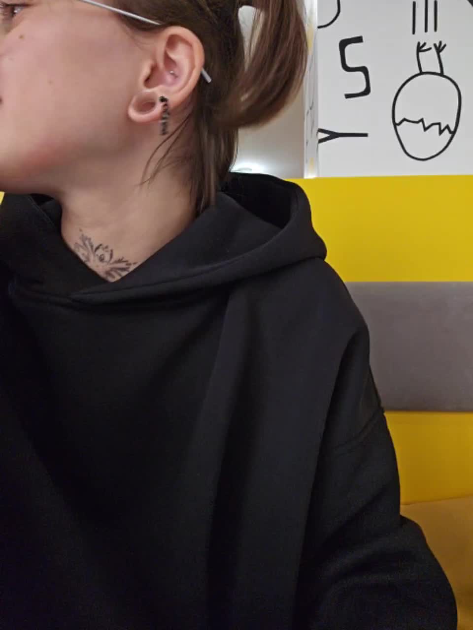 View or download file lolymolly on 2023-10-20 from bongacams