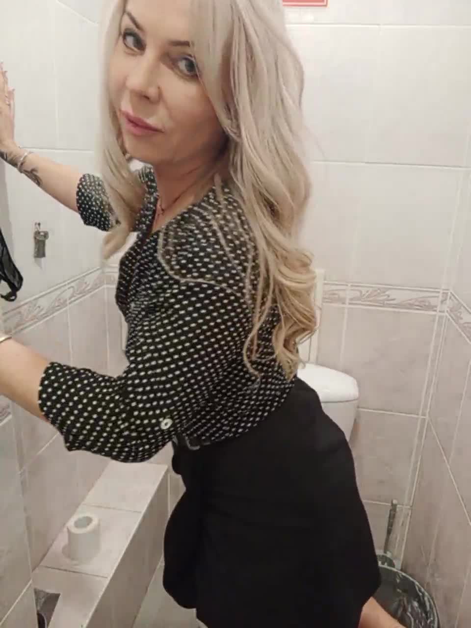 View or download file miyakiss on 2023-10-28 from bongacams