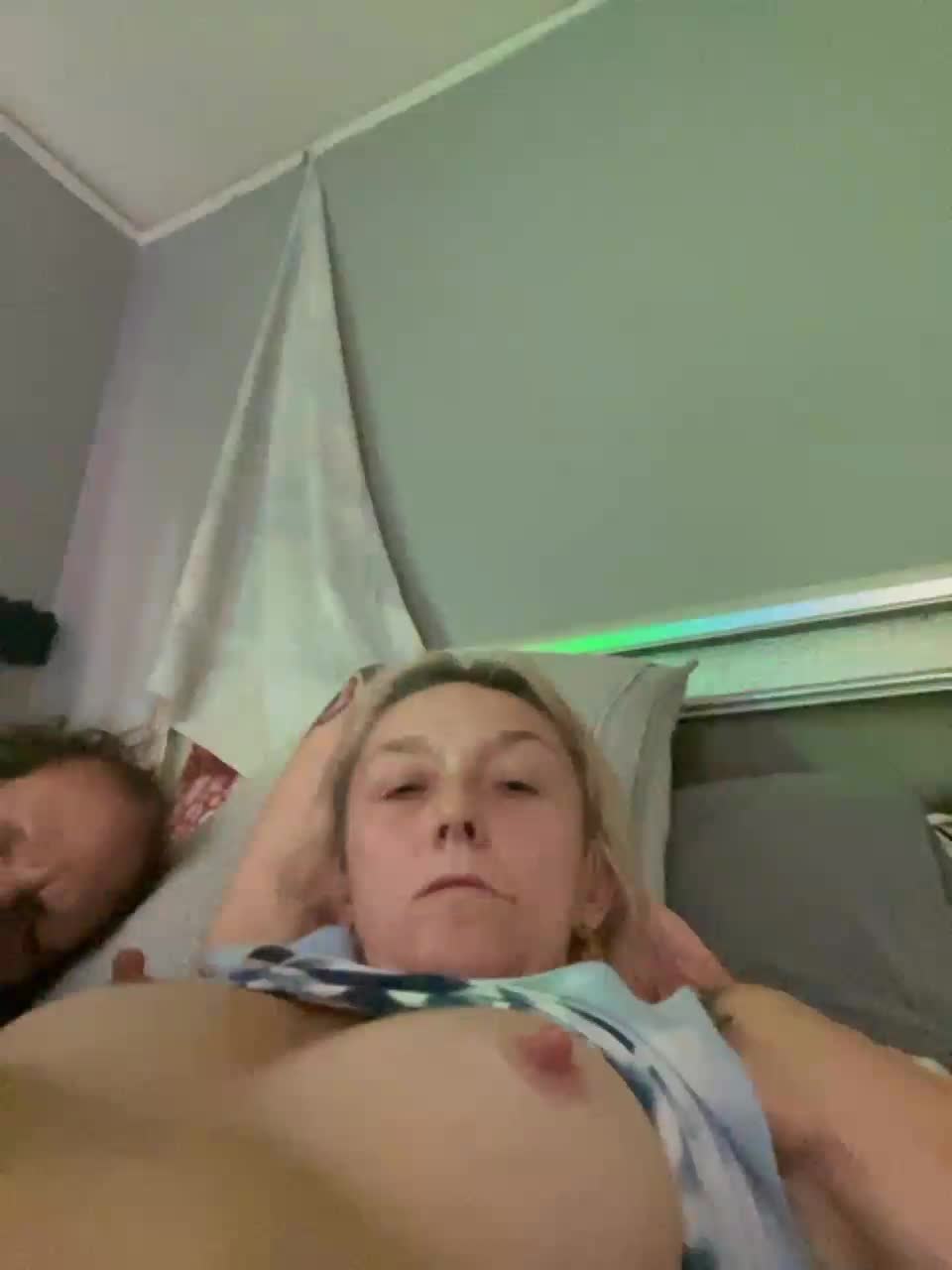 View or download file esagee on 2023-10-29 from bongacams