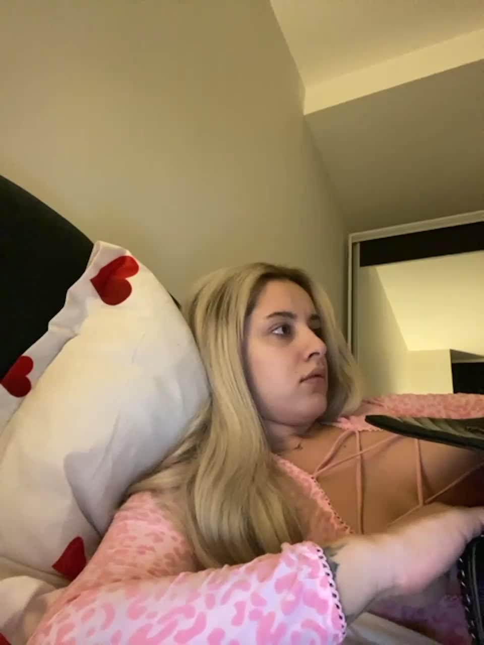 View or download file evierose on 2023-10-29 from bongacams