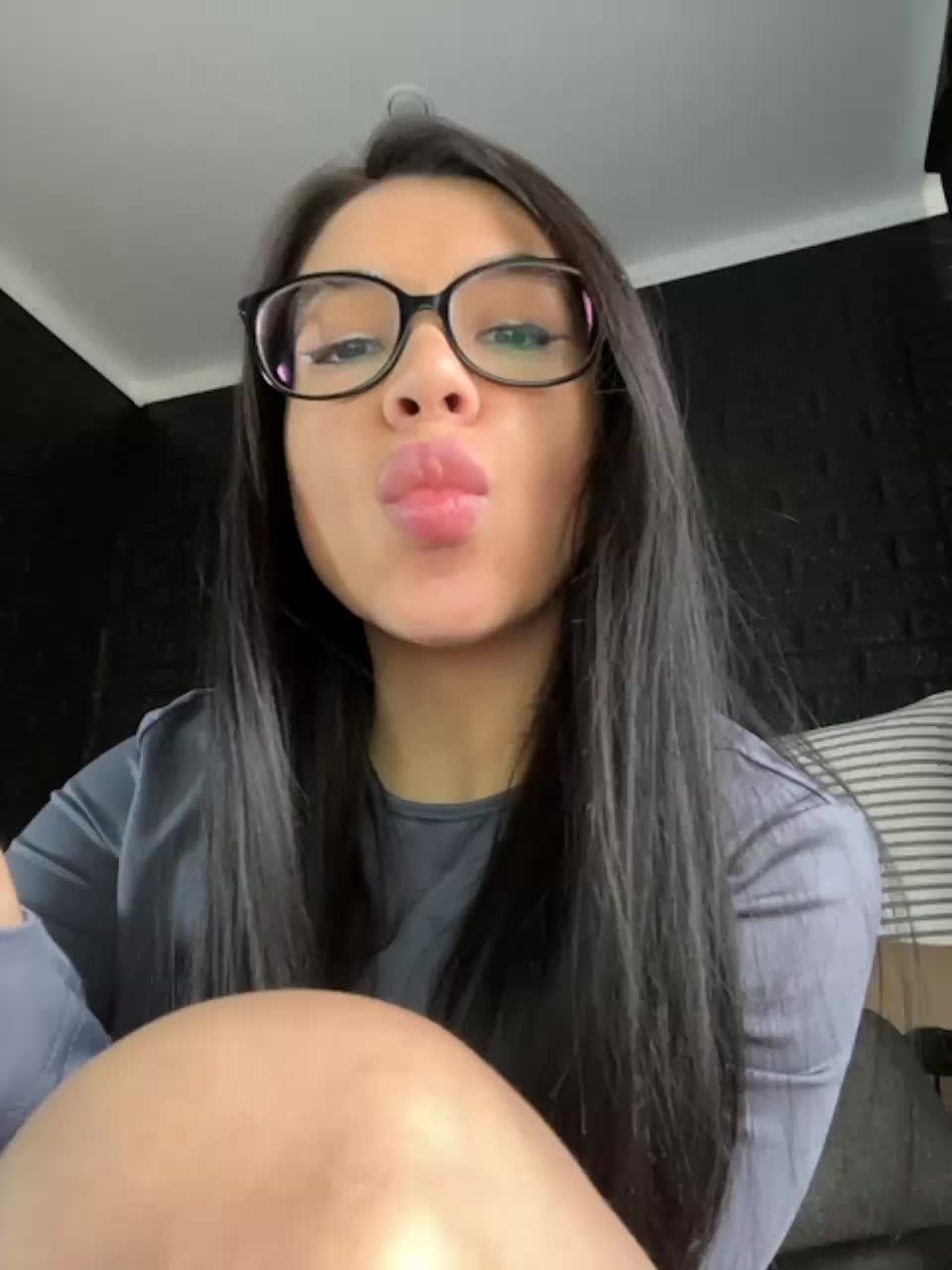 View or download file vero19nika on 2023-11-01 from bongacams