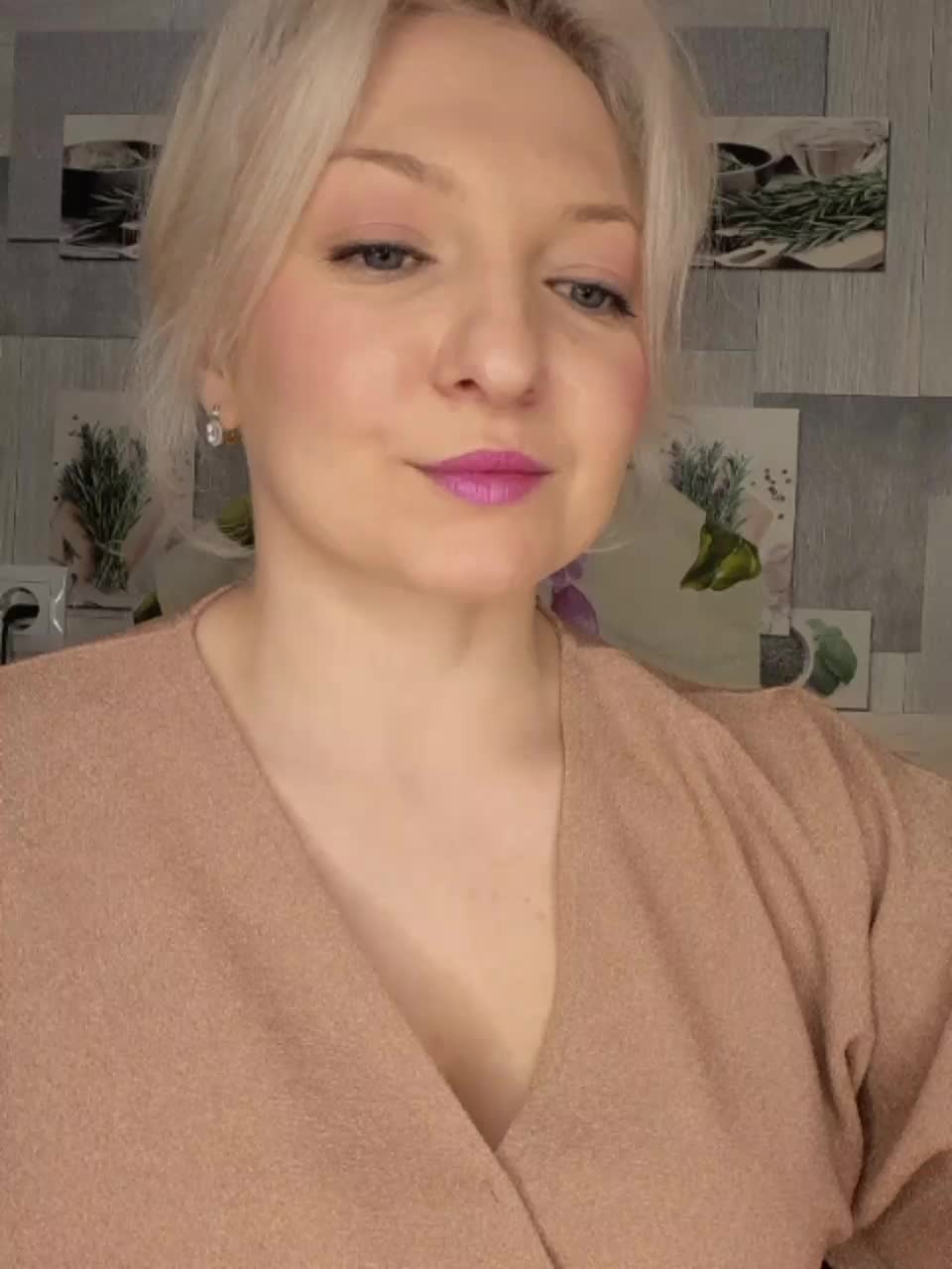 View or download file anesteishen on 2023-11-03 from bongacams