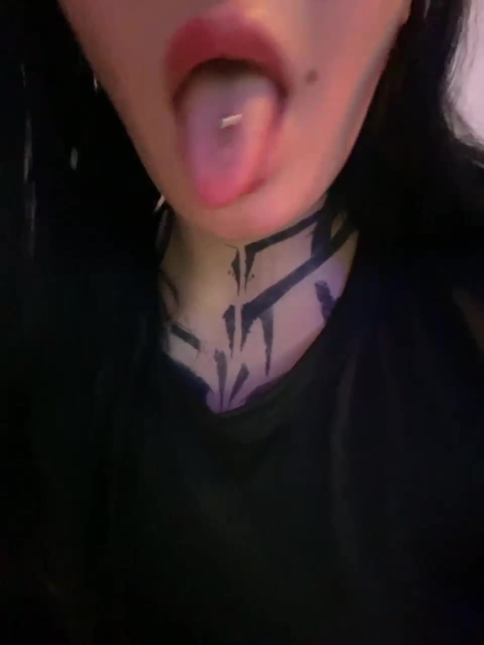 View or download file relaaxxvikka on 2023-11-06 from bongacams