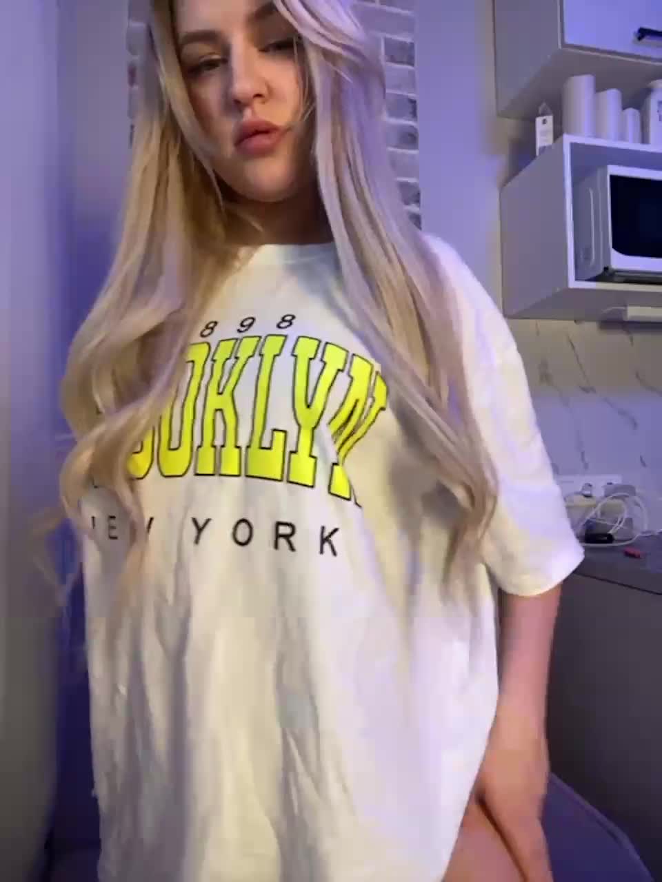 View or download file banana_peach on 2023-11-08 from bongacams