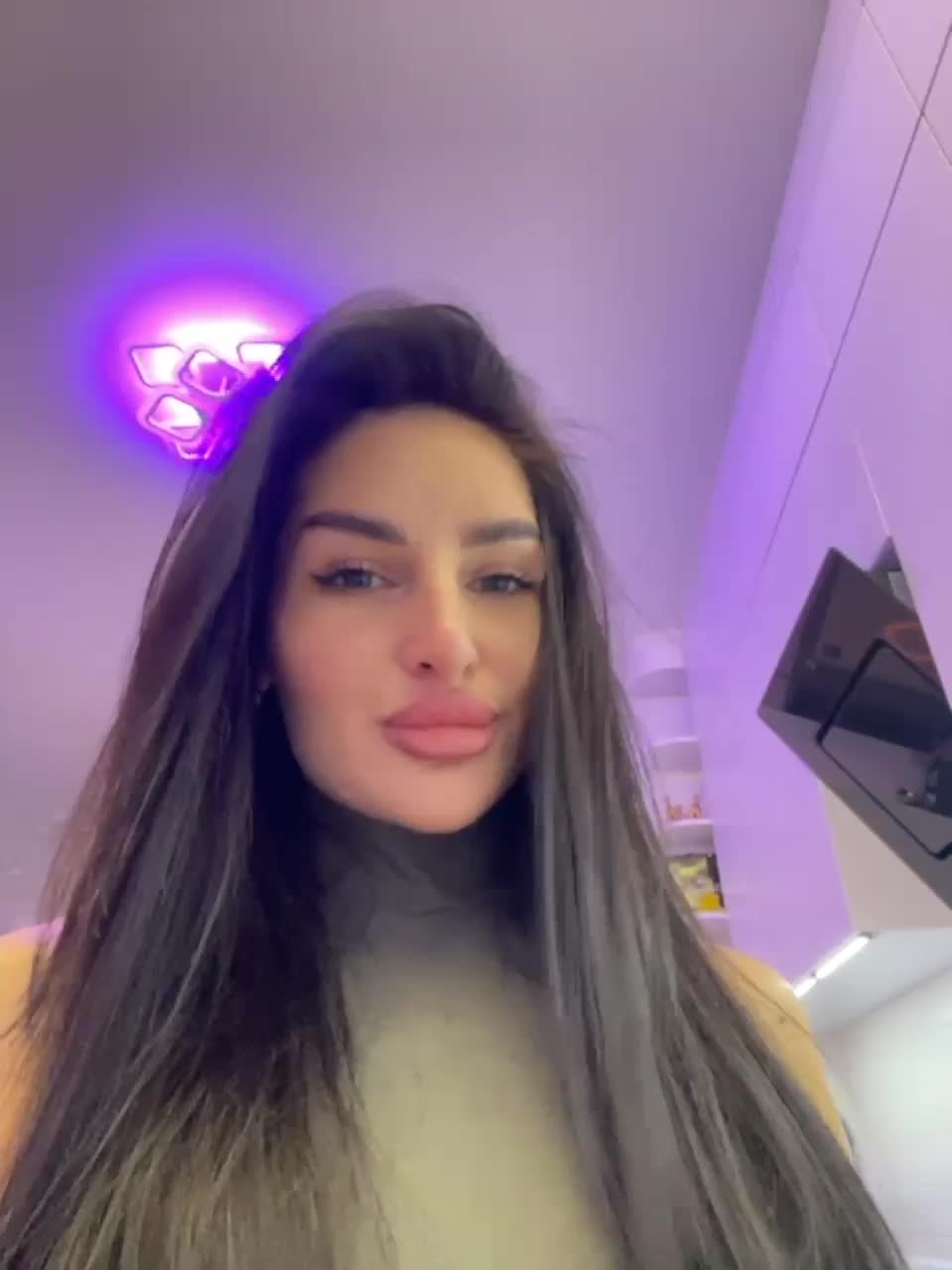 View or download file sweetkira25 on 2023-11-12 from bongacams