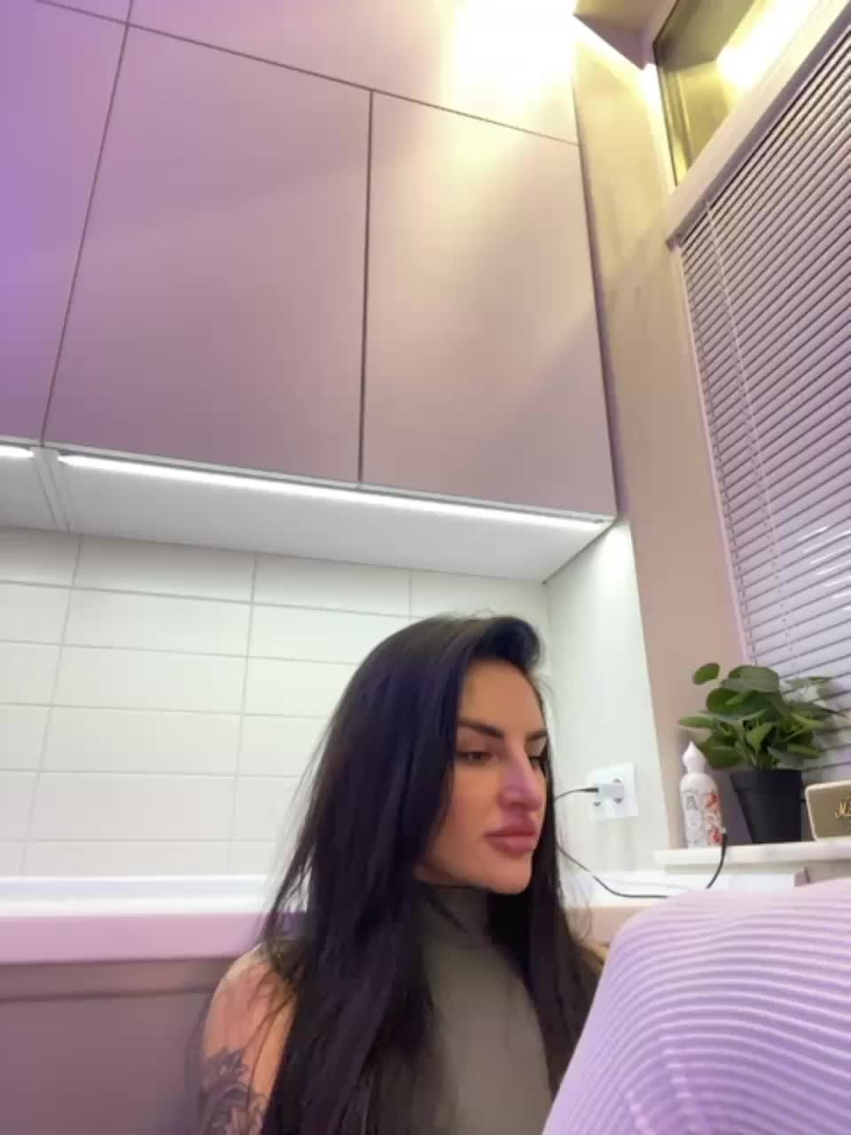 View or download file sweetkira25 on 2023-11-12 from bongacams