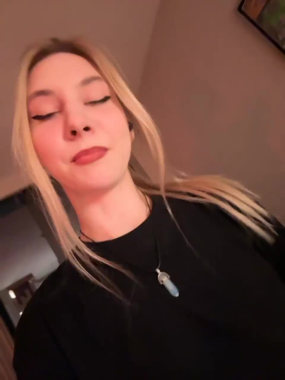 View or download file emilypech on 2023-11-14 from bongacams