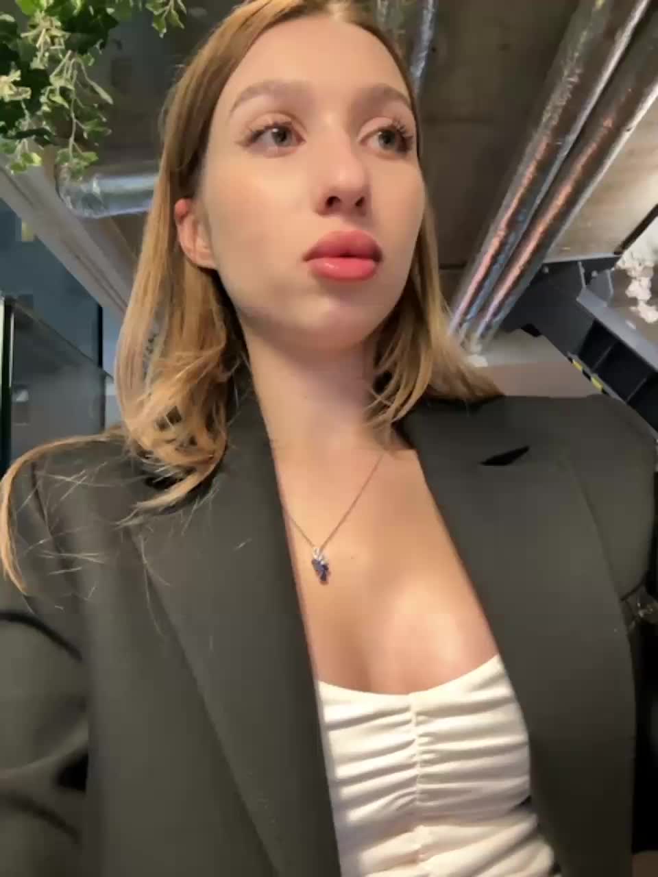 View or download file riamaryia on 2023-11-17 from bongacams