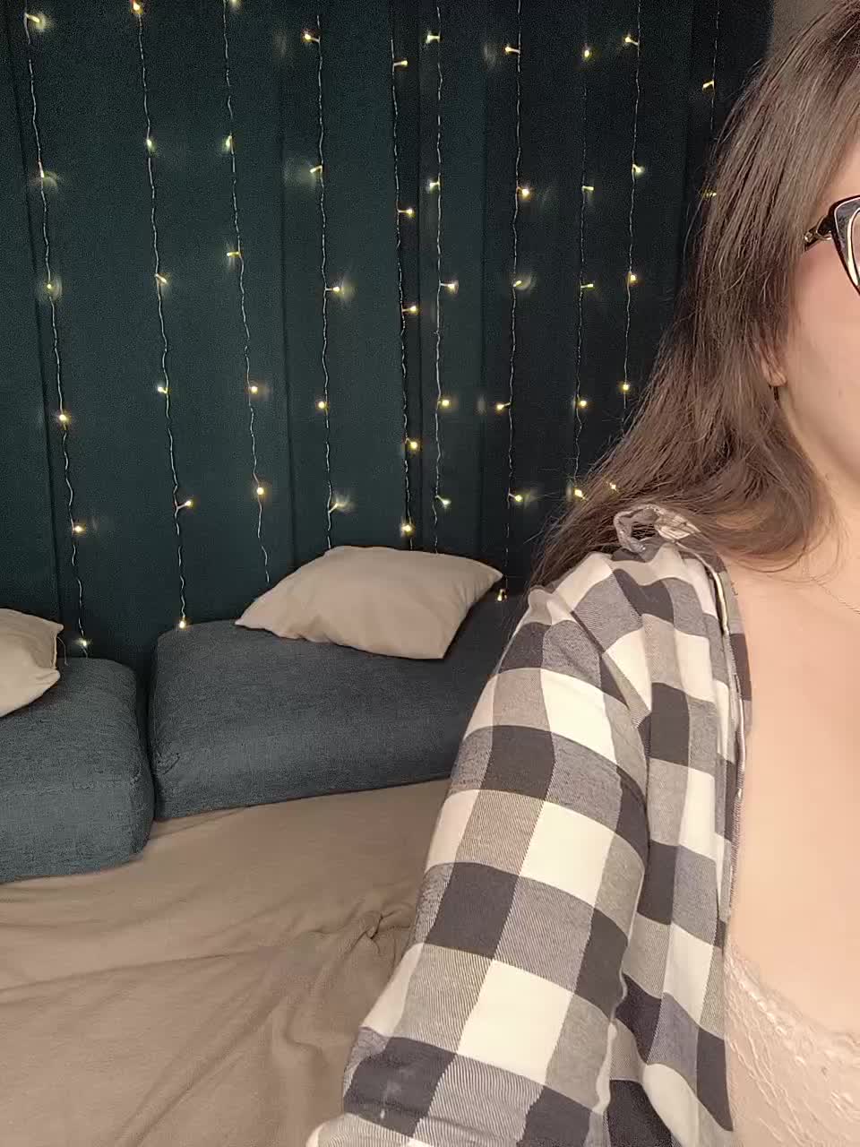 View or download file simonahub on 2023-11-23 from bongacams