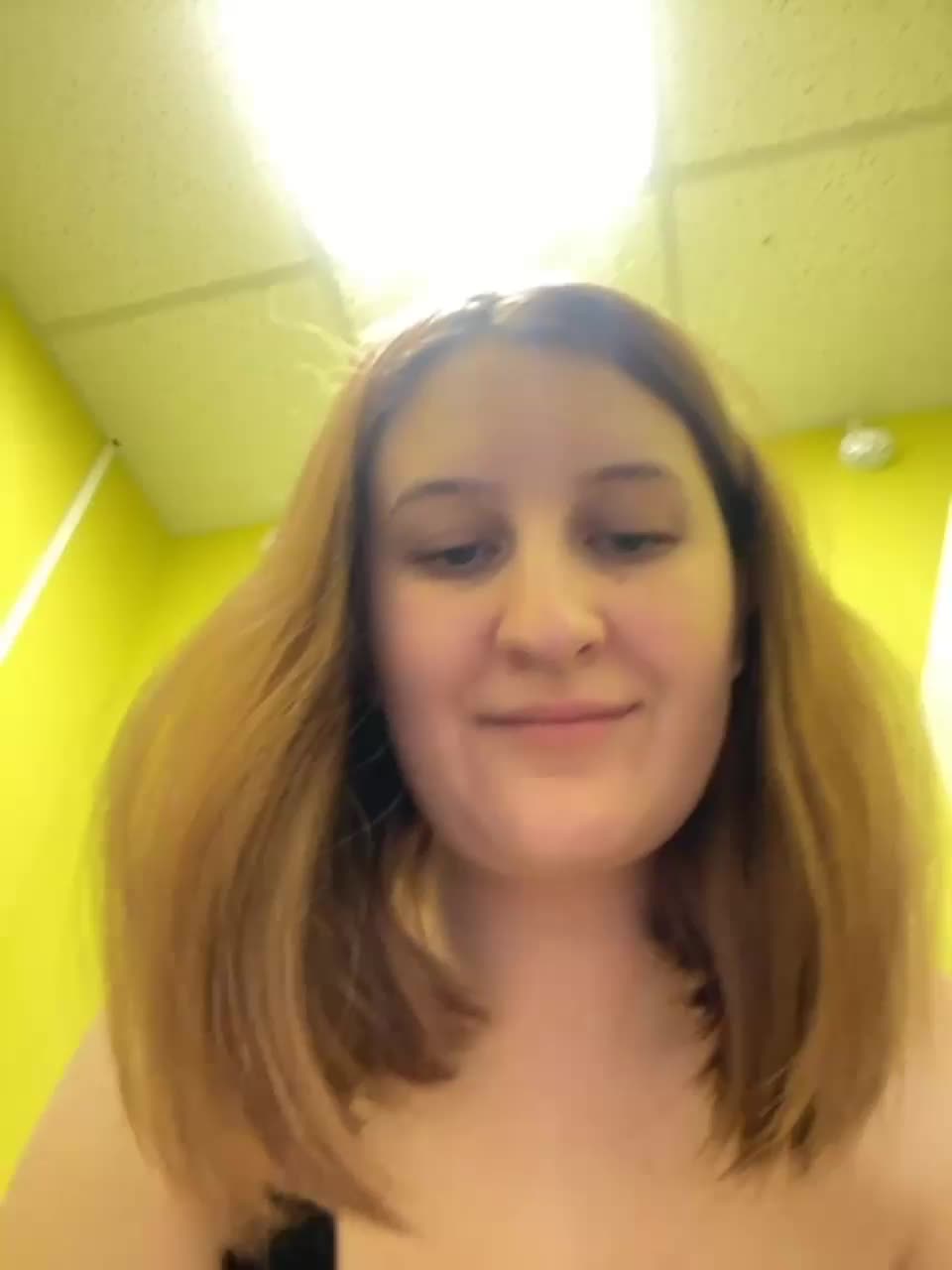 View or download file ameyalovea on 2023-12-10 from bongacams