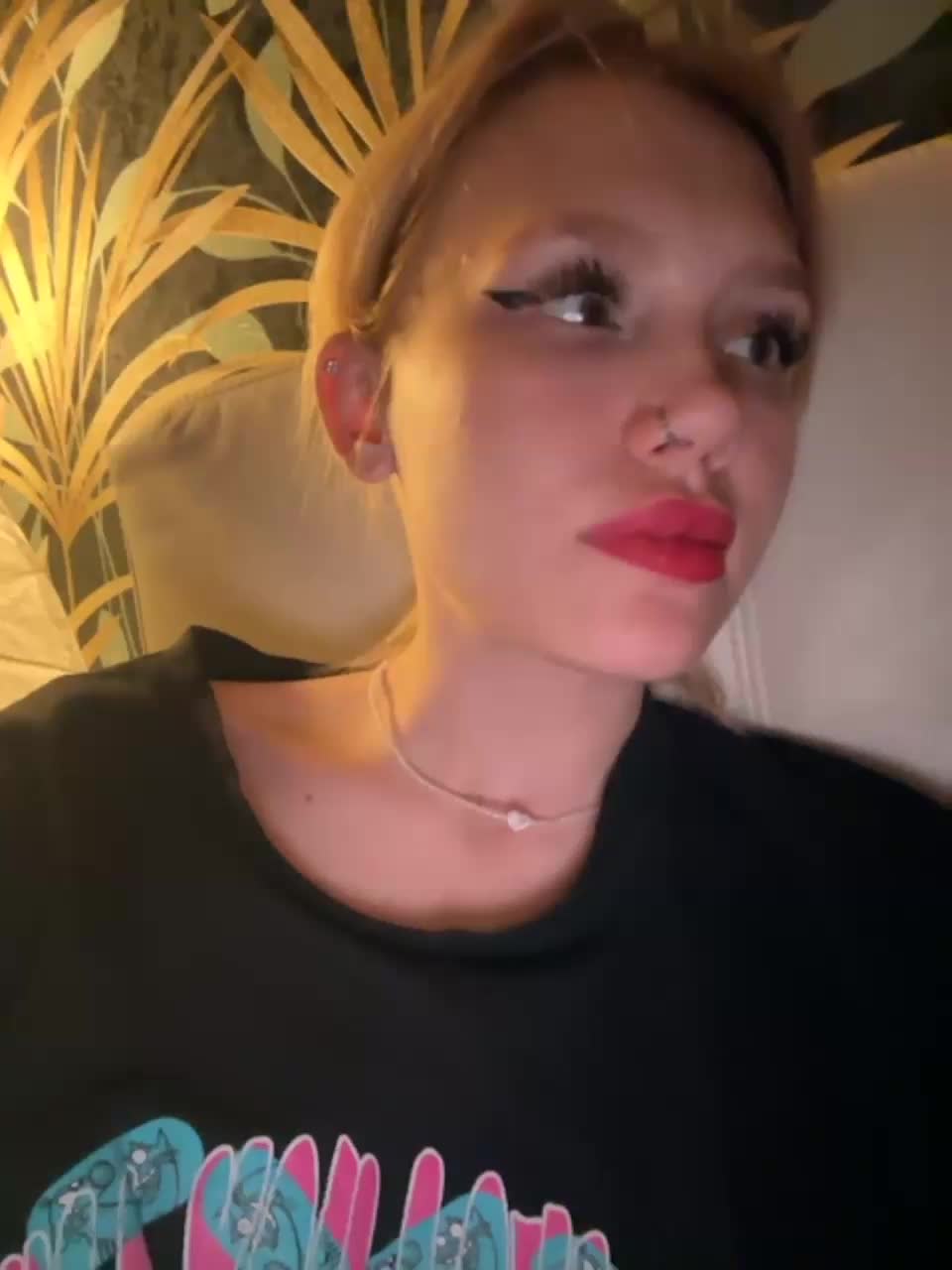 View or download file angelll3 on 2023-12-10 from bongacams