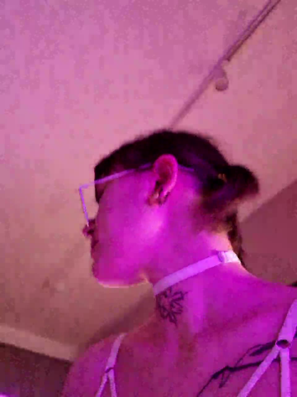 View or download file lolymolly on 2023-12-11 from bongacams