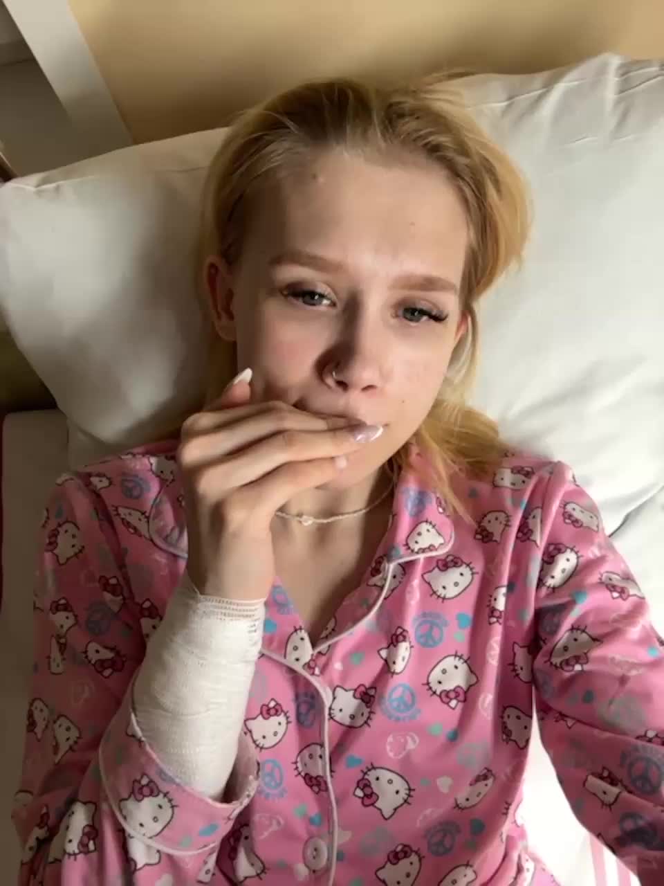 View or download file angelll3 on 2023-12-13 from bongacams