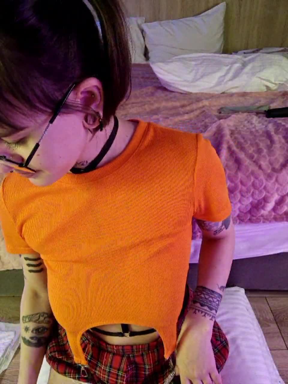 View or download file lolymolly on 2023-12-14 from bongacams