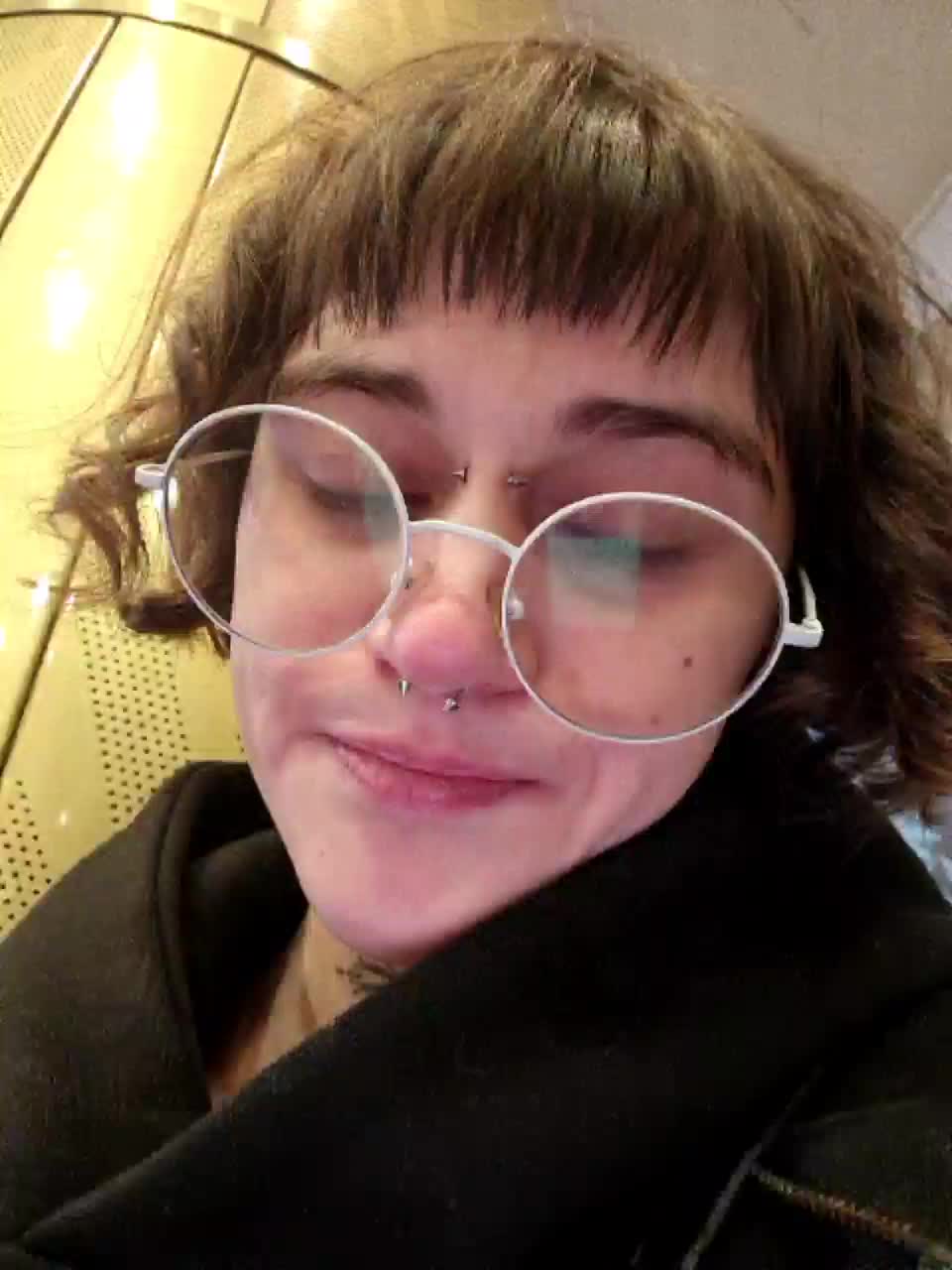 View or download file lolymolly on 2023-12-16 from bongacams