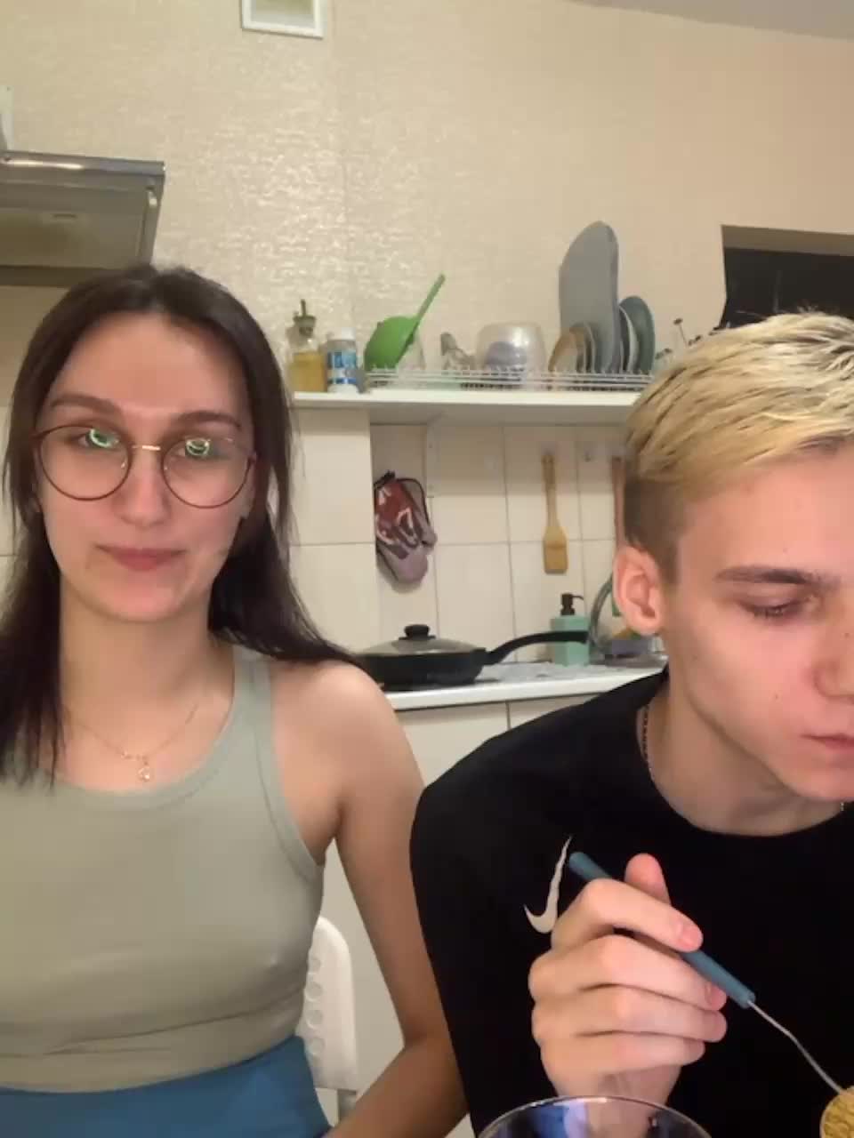 View or download file sweet_peaches on 2023-12-18 from bongacams