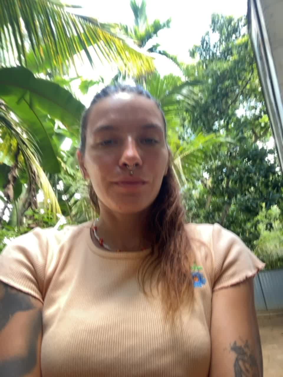 View or download file goooddayy on 2023-12-19 from bongacams