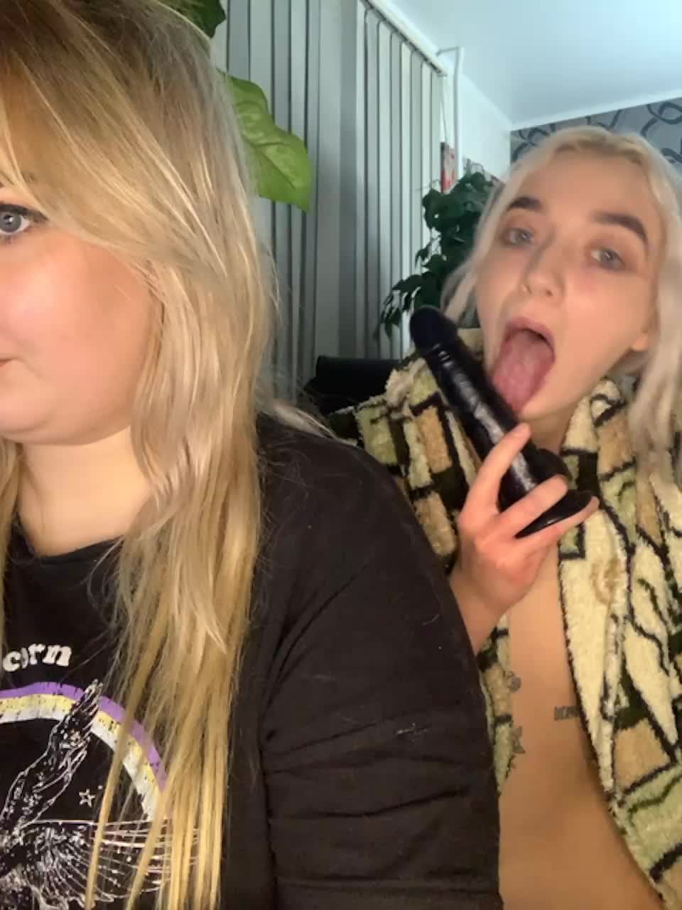 View or download file greeenfriends6969 on 2023-12-20 from bongacams