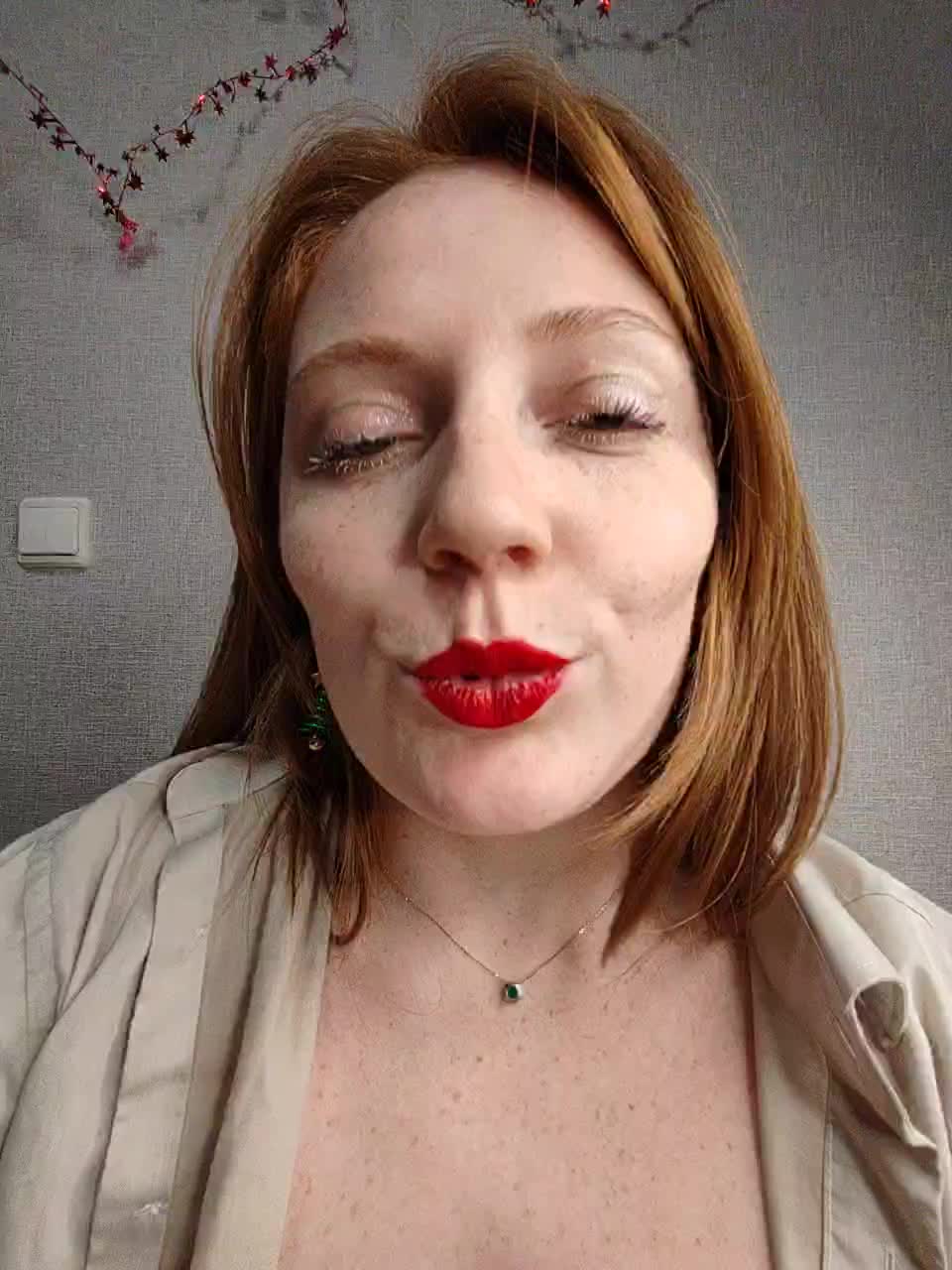 View or download file zlatalata on 2023-12-21 from bongacams