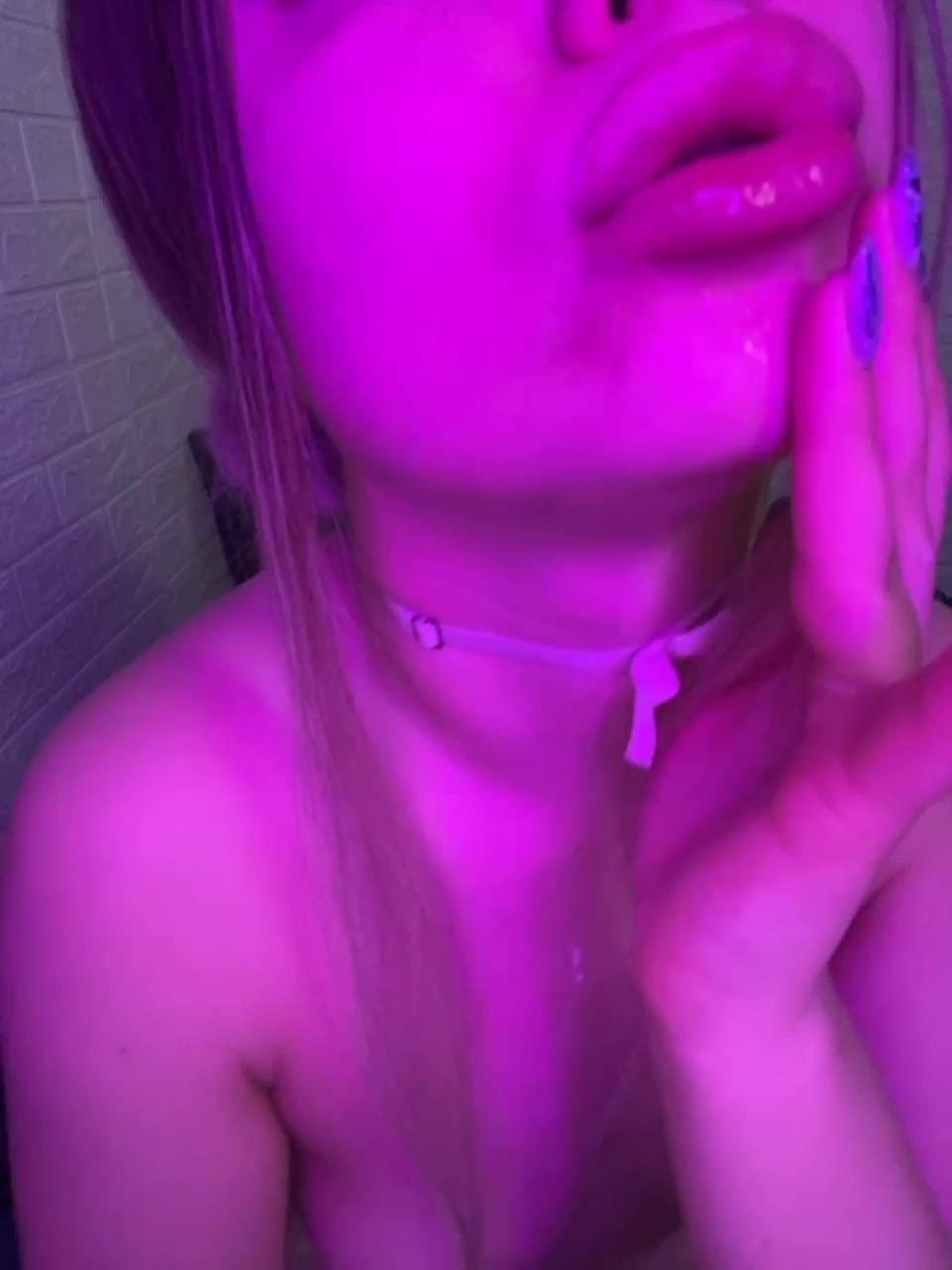 View or download file aleksa_mrs on 2023-12-28 from bongacams