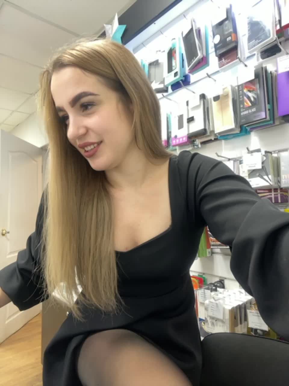 View or download file markkizaa on 2023-12-30 from bongacams