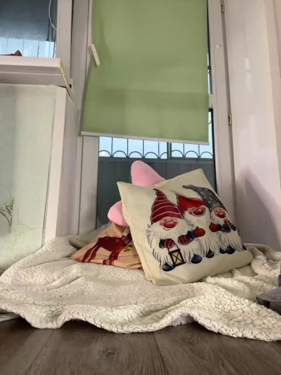 View or download file fluffyhat on 2023-12-31 from bongacams