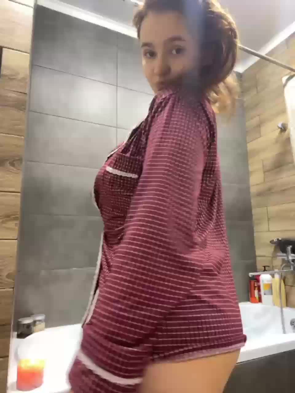 View or download file bloomfairy on 2024-01-01 from bongacams