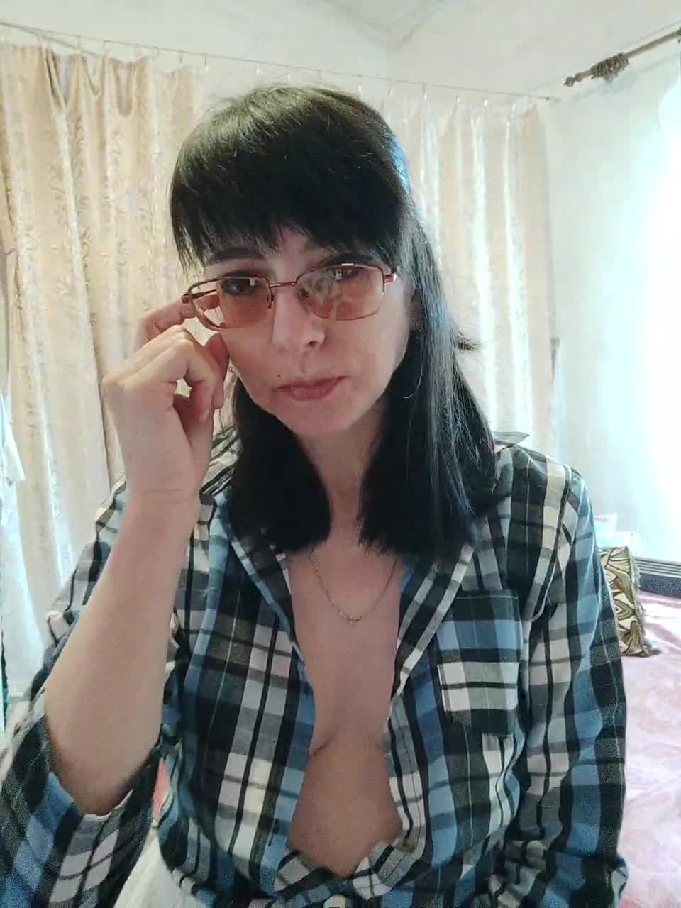 View or download file leonasplash on 2024-01-01 from bongacams