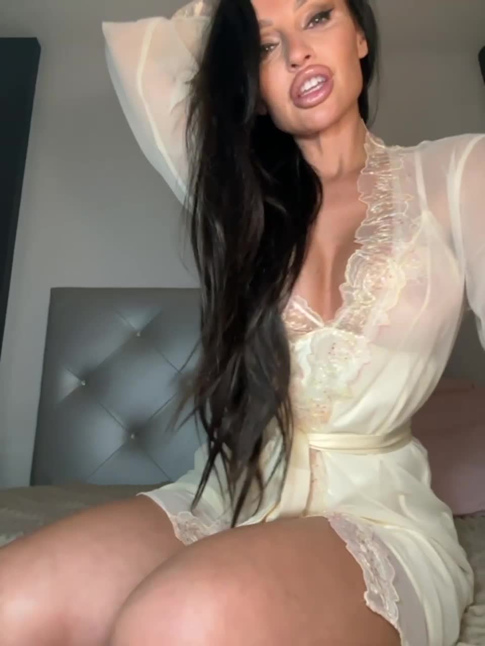 View or download file nicole21x on 2024-01-01 from bongacams