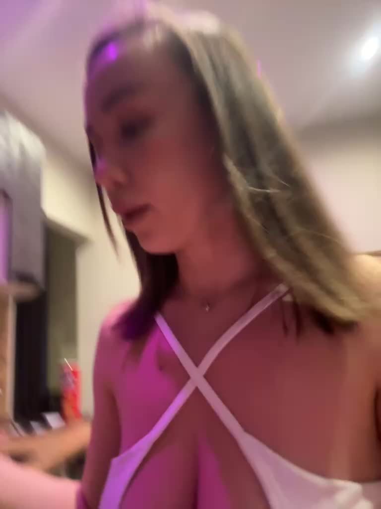 View or download file emili1_ on 2024-01-02 from bongacams