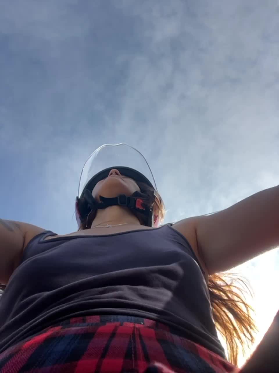 View or download file goooddayy on 2024-01-04 from bongacams