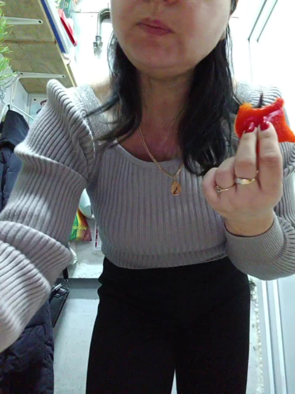 View or download file diva_mila on 2024-01-05 from bongacams