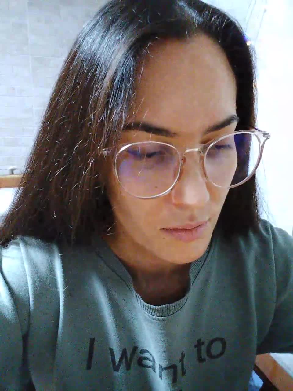 View or download file marina4love on 2024-01-06 from bongacams