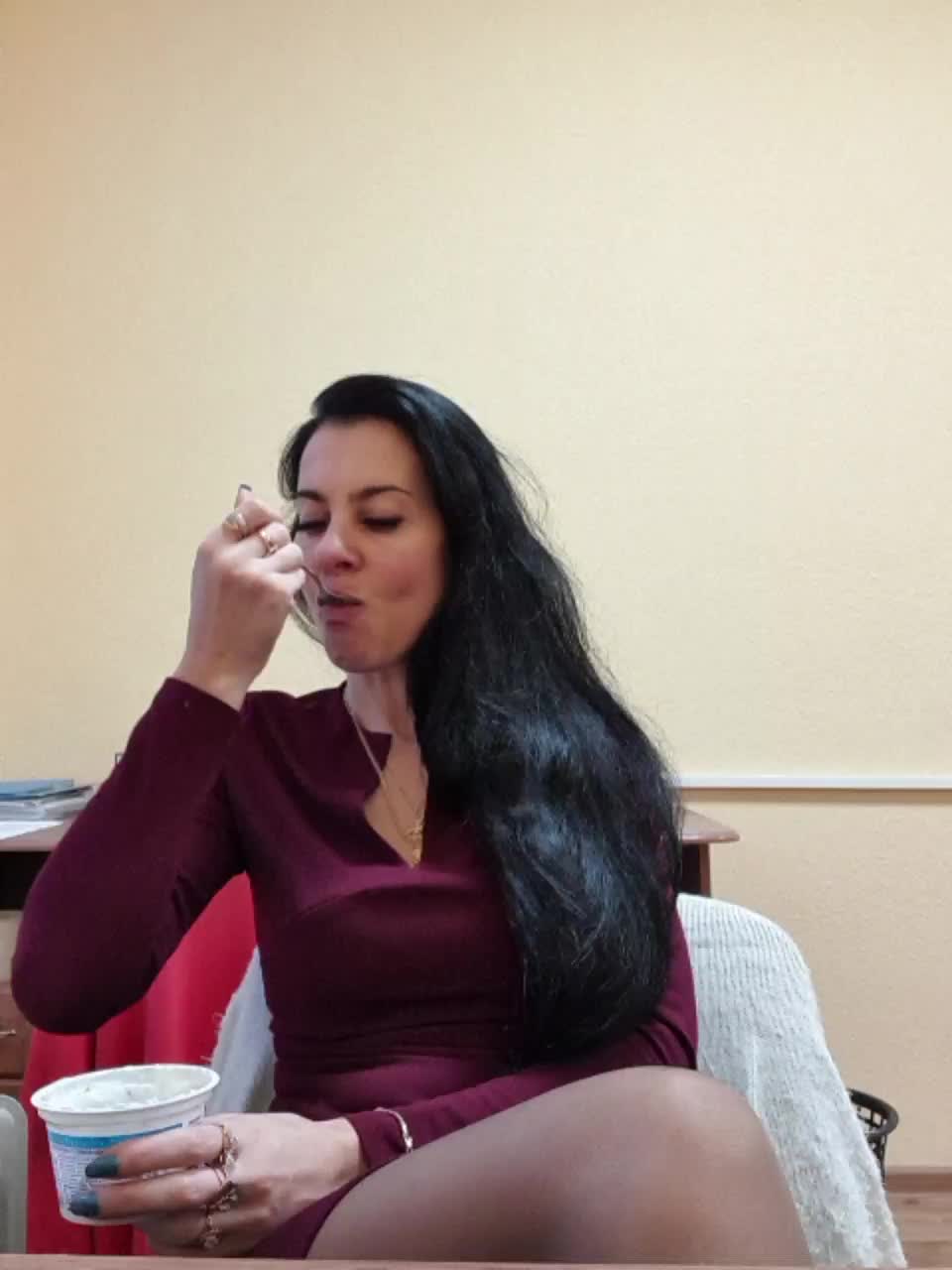 View or download file 1glorya1 on 2024-01-08 from bongacams