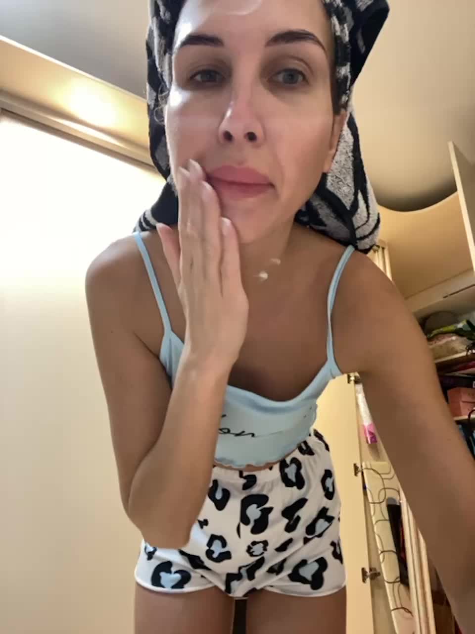 View or download file hothoneybabe on 2024-01-08 from bongacams