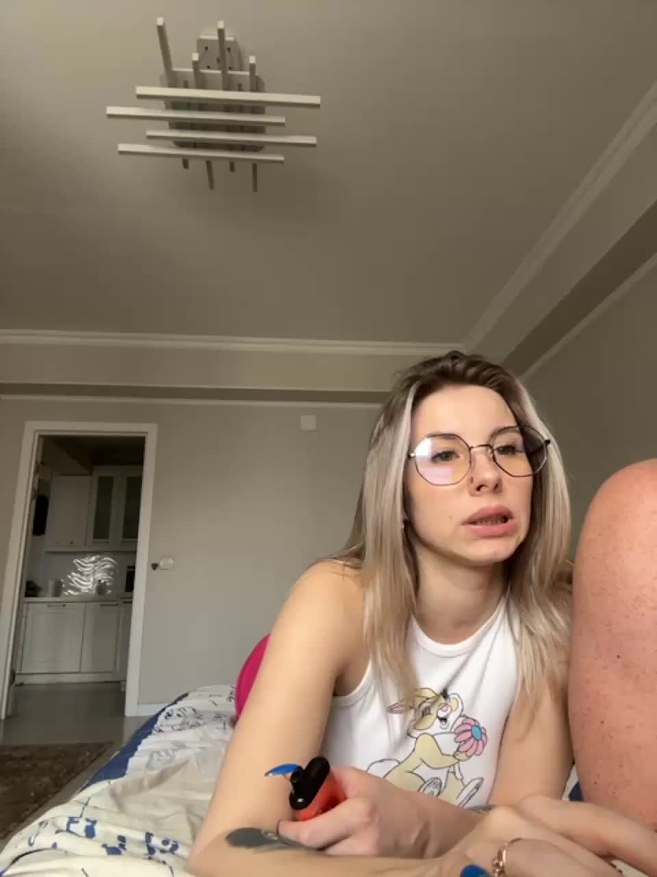 View or download file vik1one1 on 2024-01-09 from bongacams