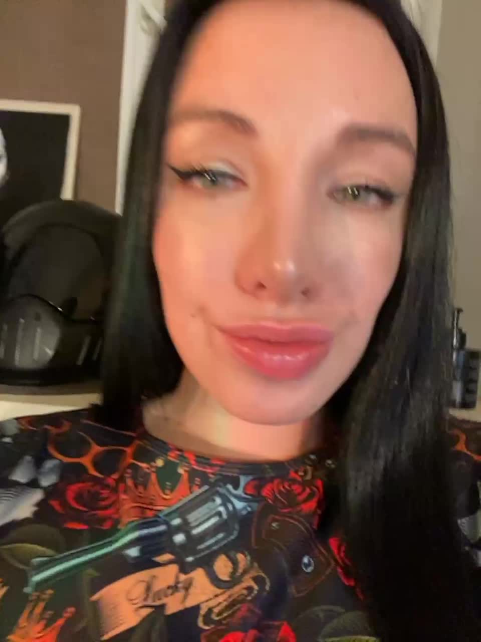 View or download file darksbunnys on 2024-01-10 from bongacams