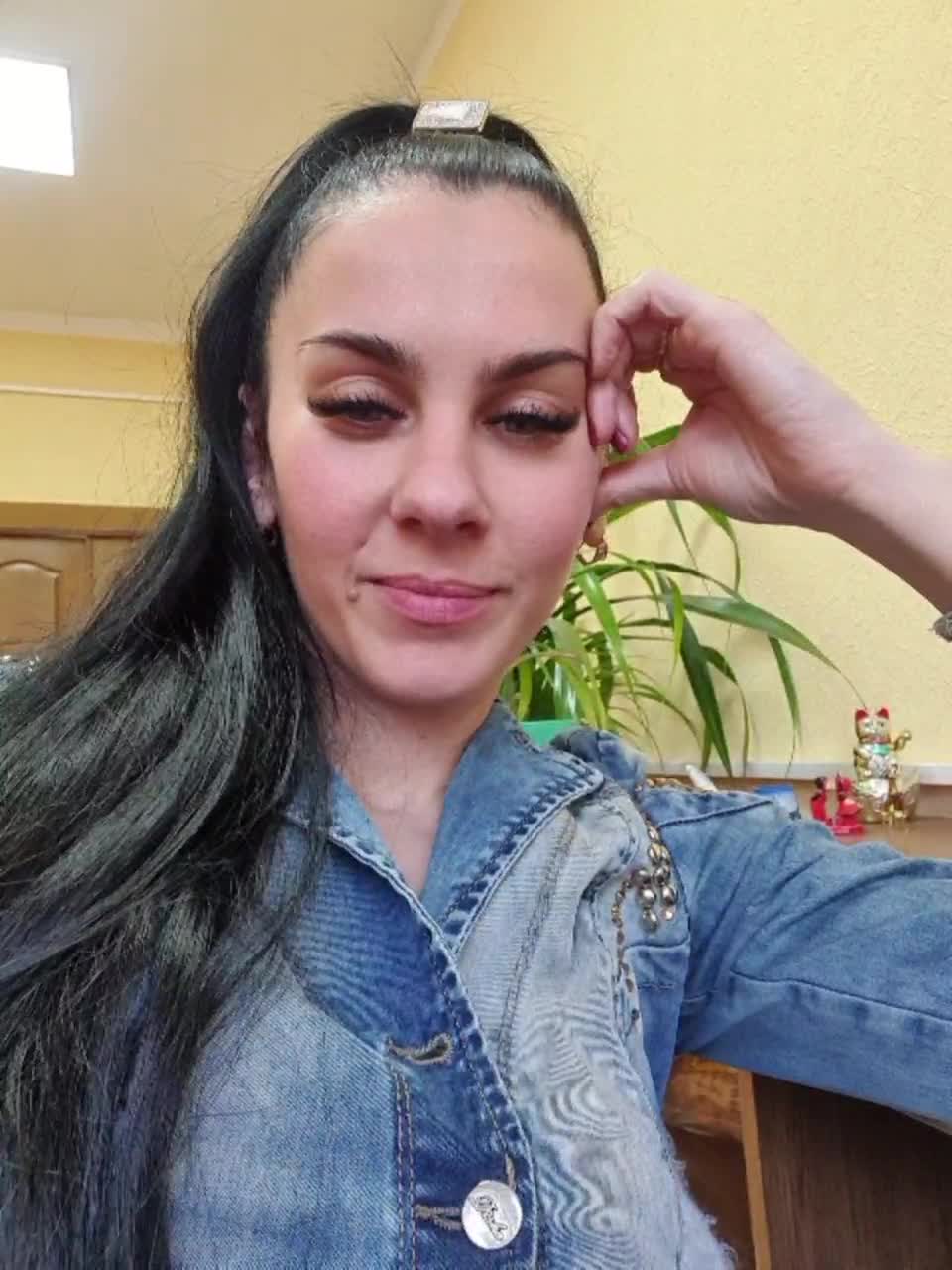 View or download file 1glorya1 on 2024-01-12 from bongacams