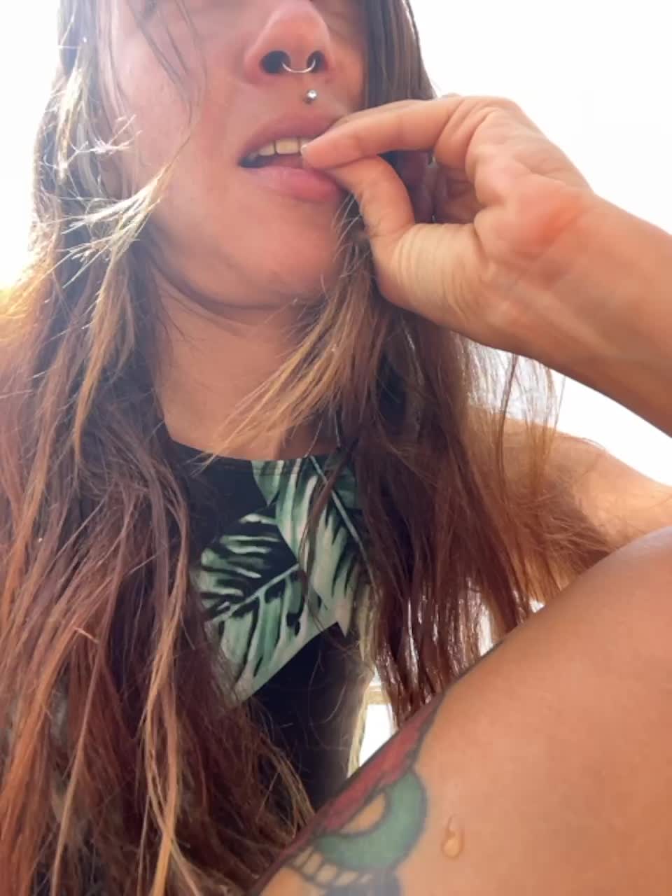 View or download file goooddayy on 2024-01-14 from bongacams