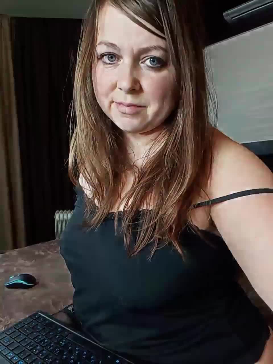 View or download file hairycrotch on 2024-01-14 from bongacams