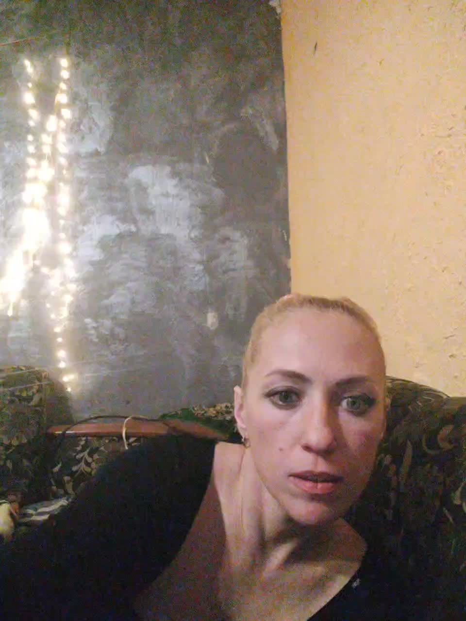 View or download file loveseks1986 on 2024-01-14 from bongacams