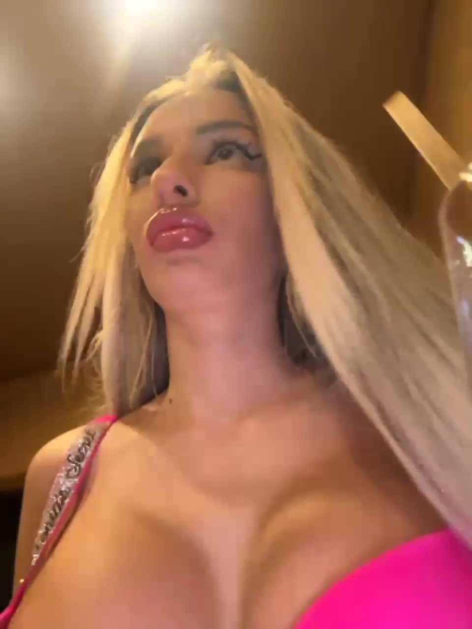 View or download file goldpussy69 on 2024-01-18 from bongacams