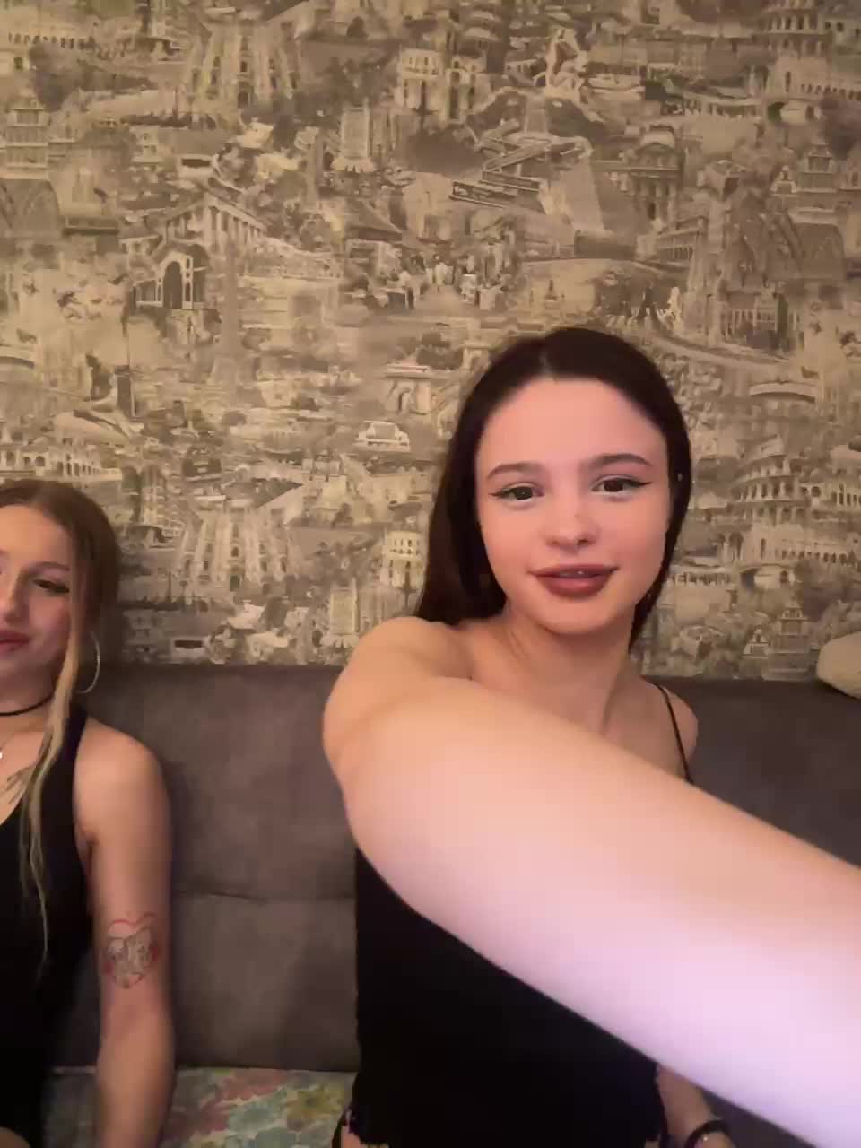 View or download file cutiemolly on 2024-09-18 from bongacams