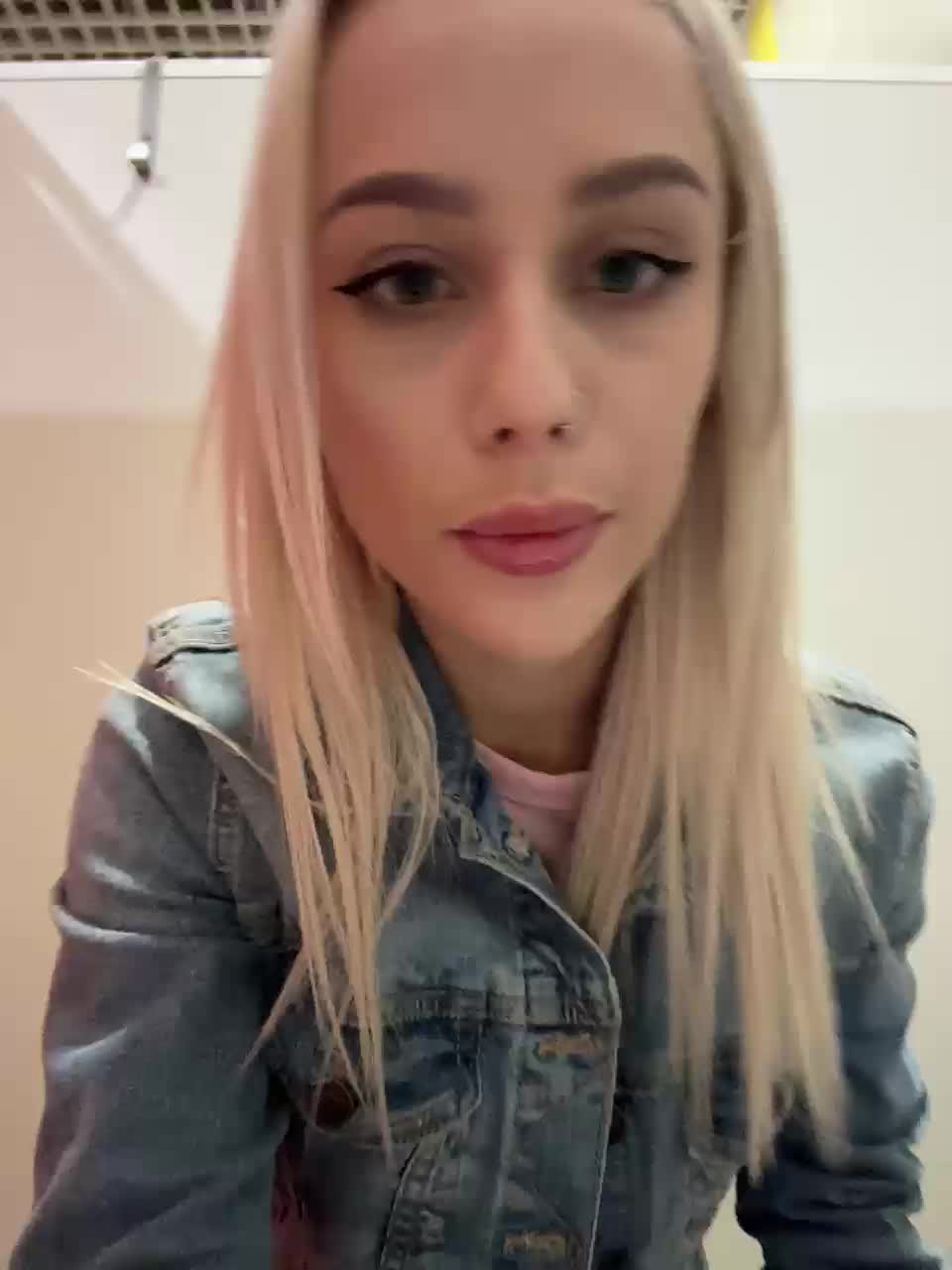 View or download file prettykatea on 2024-09-18 from bongacams