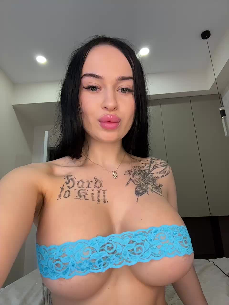 View or download file kristinalux on 2024-09-20 from bongacams