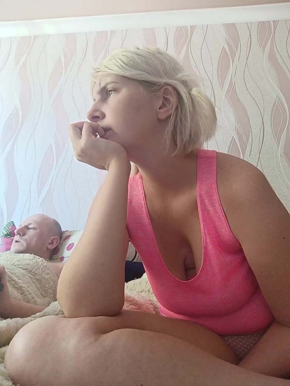 View or download file firegella on 2024-09-22 from bongacams