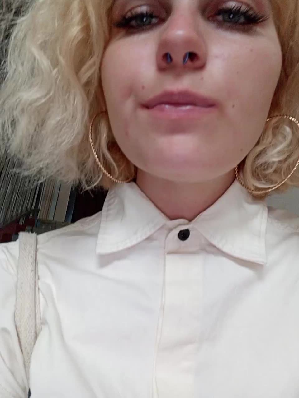 View or download file marie_outdoor on 2024-09-26 from bongacams